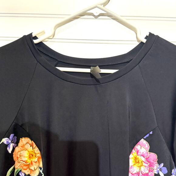 Torrid Gold Trim Floral Long Sleeve Rash Guard Size 3 - Picture 3 of 10